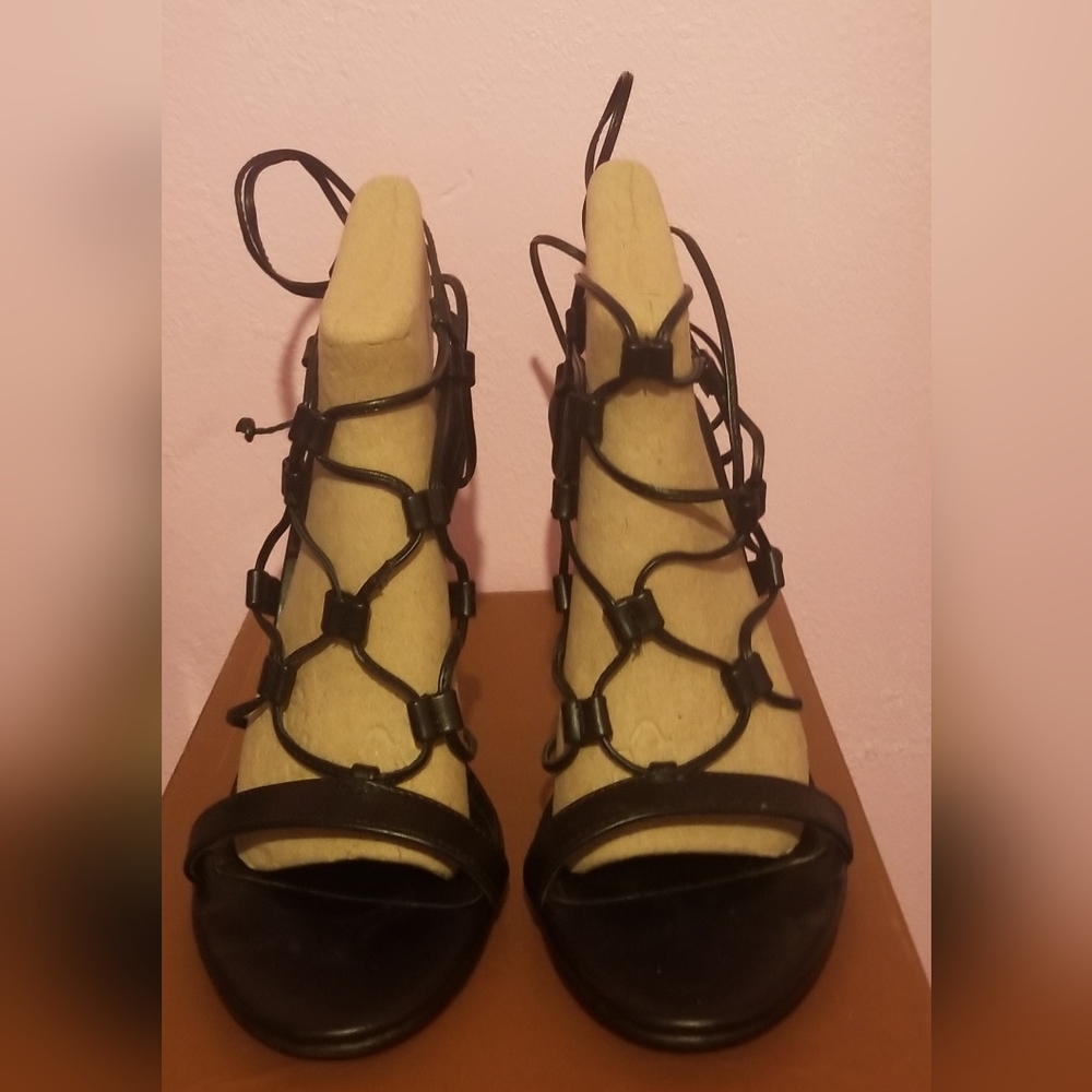 Nine West - Picture 2 of 2